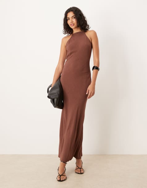 Vestido largo marrón con cuello de nadadora de ASOS DESIGN - view 1