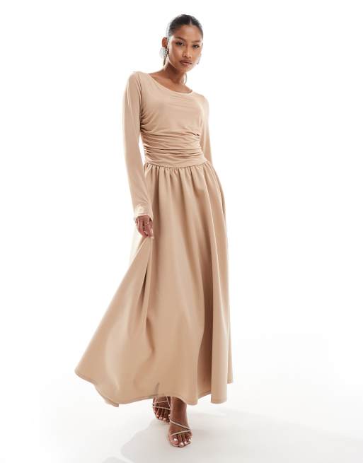 Vestido largo marrón topo de punto liso efecto neopreno de Daska