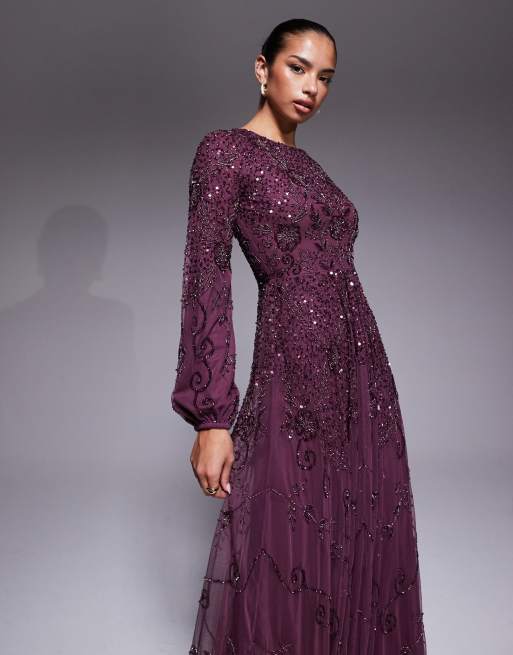 Vestido largo morado ciruela con mangas globo y capa superior de malla adornada con cuentas de Beauut, 4 de 4
