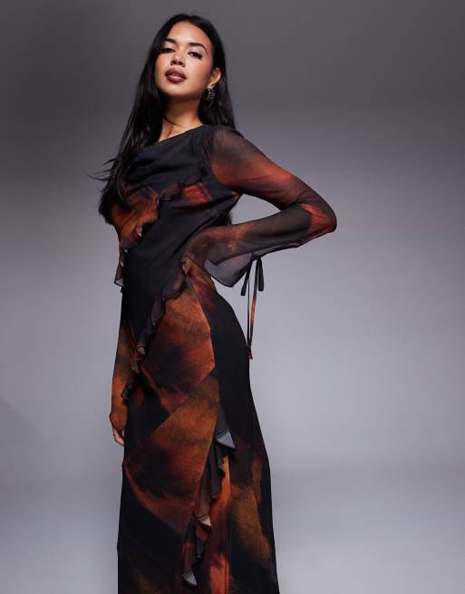 Vestido largo naranja con estampado abstracto y detalle de volantes de chifón de Daska, 3 de 4
