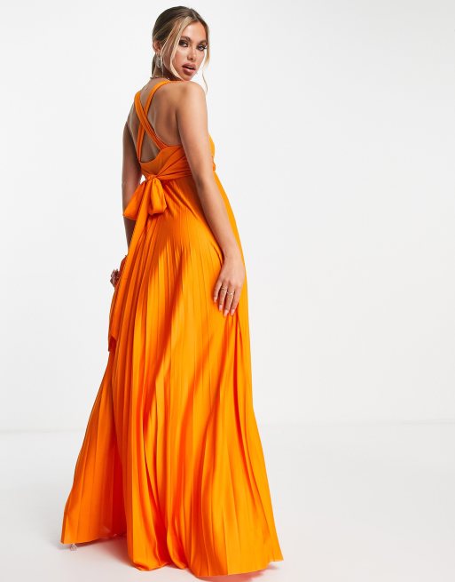 Vestido largo naranja plisado y escotado con cuello y tiras cruzadas en la de ASOS DESIGN | ASOS