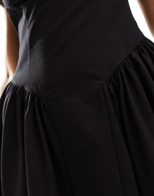Vestido largo negro con detalle de corsé de tirantes de Extro & Vert Petite, 2 de 4