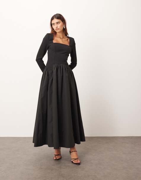 Vestido largo negro con escote cuadrado, diseño híbrido y falda de corte amplio de ARRANGE - view 1