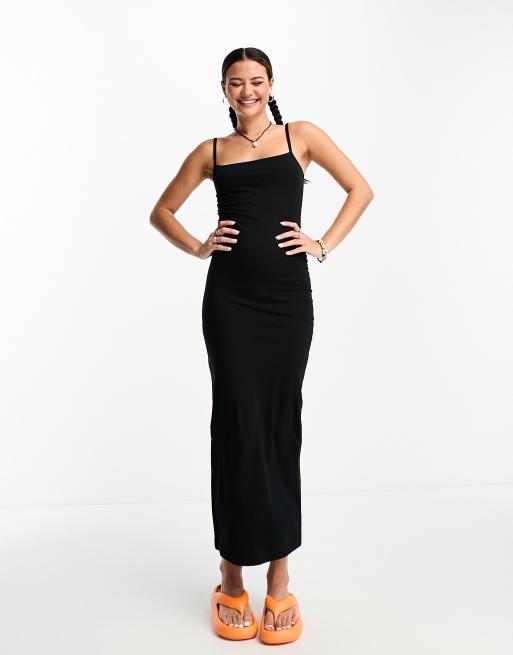 Vestido largo negro con escote cuadrado y tirantes de COLLUSION
