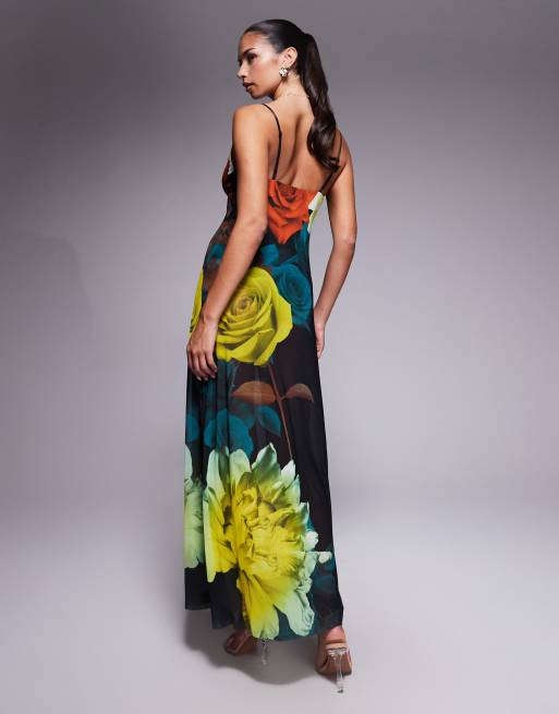 Vestido largo negro con estampado de flores extragrandes y cuello escotado de tejido transparente de AFRM, 2 de 4