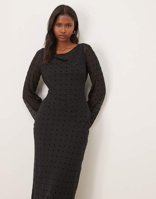 Vestido largo negro con mangas ángel y estampado de lunares de chifón de ASOS DESIGN, 4 de 4
