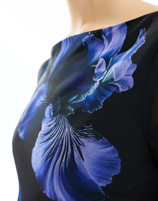 Vestido largo negro de manga larga con estampado de flores azules de ASOS DESIGN, 3 de 4