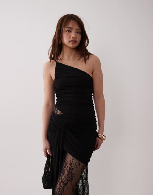 Vestido largo negro de punto liso y encaje de Forever New Petite, 4 de 4