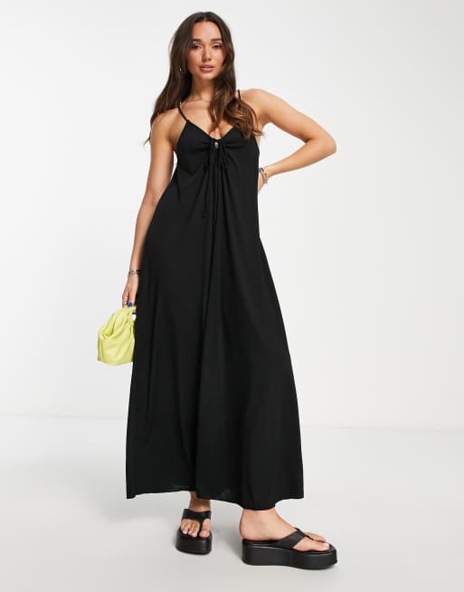 Vestido largo negro de tirantes con espalda plisada y detalle de lazada de ASOS DESIGN , 4 de 4