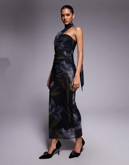 Vestido largo negro extragrande con estampado floral y detalle de fular de malla de ASOS DESIGN, 4 de 4