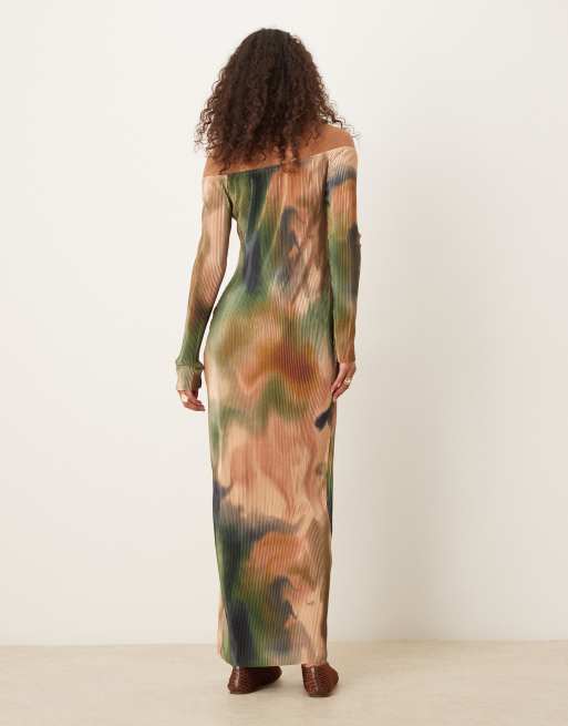 Vestido largo plisado de manga larga con escote Bardot y estampado de ASOS DESIGN, 4 de 4