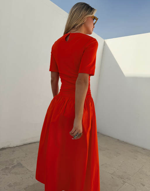 Vestido largo rojo estilo camiseta con cintura baja de algodón Grace de Never Fully Dressed, 3 de 7