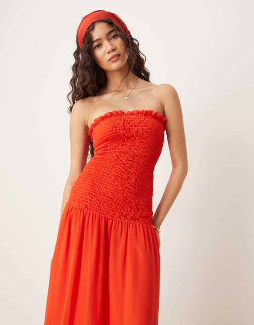 Vestido largo rojo fruncido con cintura baja de chifón de ASOS DESIGN, 4 de 4