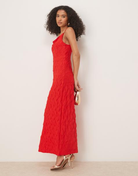 Vestido largo rojo intenso de tirantes de tejido texturizado de punto liso de VILA - view 1