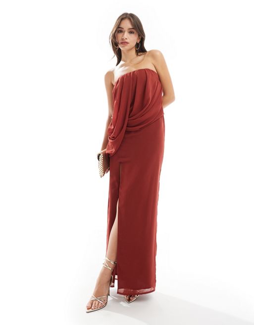Vestido largo rojo tostado con escote palabra de honor y diseño drapeado de FhyzicsShops DESIGN