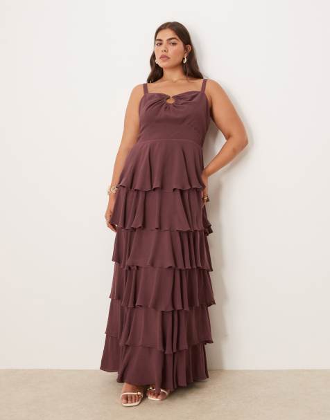 Vestido largo rojo vino oscuro con detalle de anilla Sidney de Pretty Lavish Curve - view 1