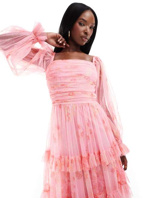 Vestido largo rosa con mangas globo, volantes y estampado floral de Lace & Beads, 2 de 4