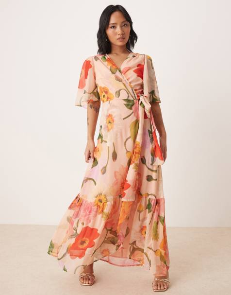 Vestido largo rosa cruzado con estampado floral, mangas de volantes y lazada en la cintura de Hope & Ivy Petite - view 1