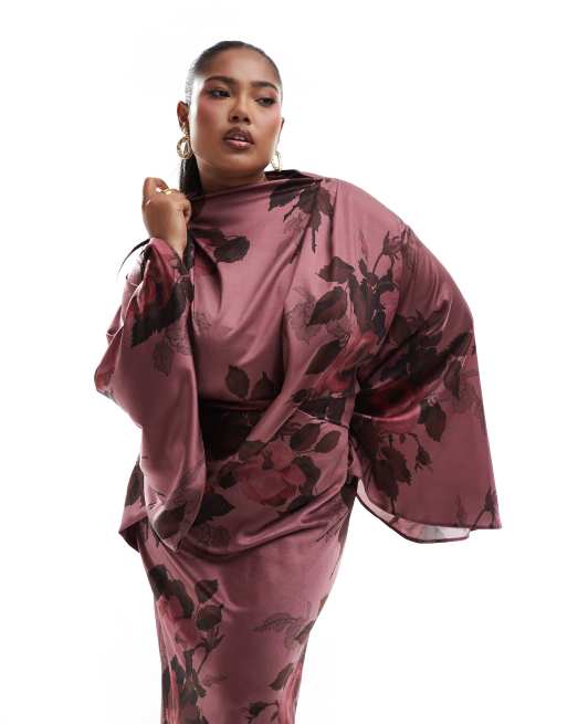 Vestido largo rosa cruzado con estampado floral mangas tipo kimono y corpino drapeado de saten de ASOS DESIGN Curve