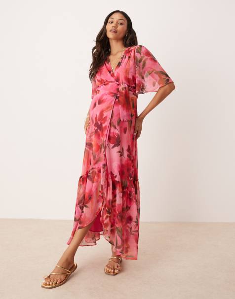 Vestido largo rosa cruzado con estampado floral y mangas fluidas de Hope & Ivy Maternity - view 1