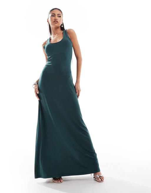 Vestido largo verde bosque con cuello ancho y bajo de corte amplio de ASOS DESIGN