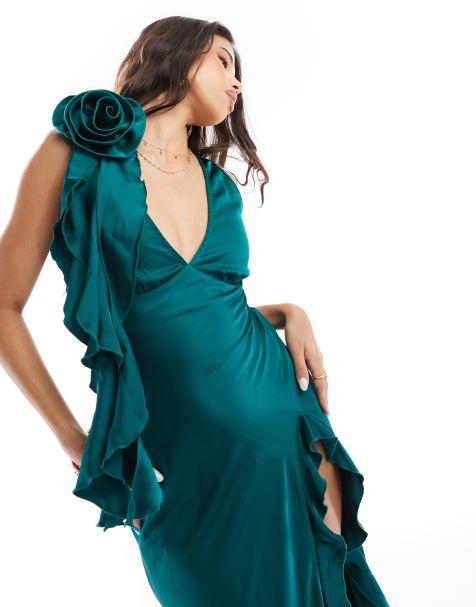 Vestido largo verde esmeralda escotado con detalle floral de satén de Love Triangle - view 1