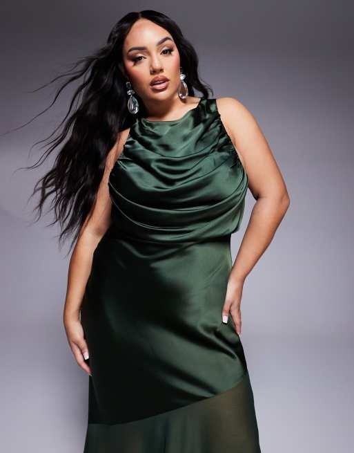 Vestido largo verde intenso con cuerpo drapeado de mezcla de chifón y satén de ASOS DESIGN Curve, 4 de 4