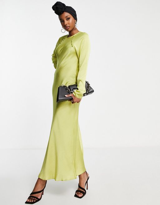 Vestido largo verde lima cortado al bies con detalle de botones de satén de ASOS DESIGN, 4 de 4