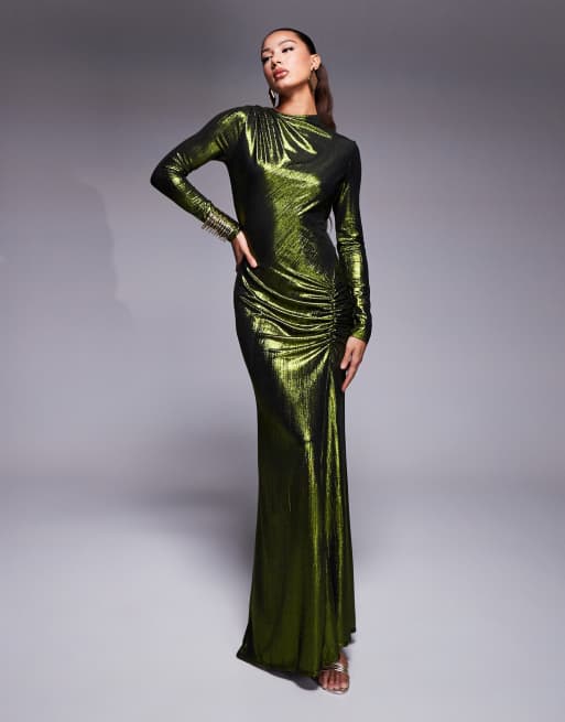 Vestido largo verde lima metalizado con cuello alto y detalle fruncido en la falda de ASOS DESIGN