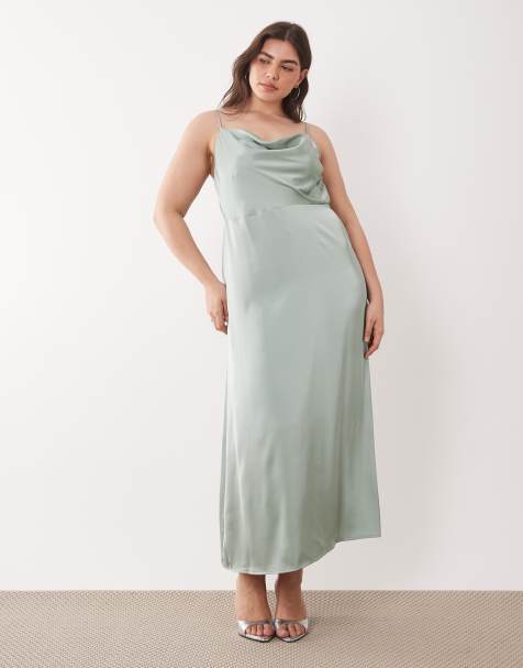 Vestido largo verde medio de tirantes con cuello desbocado de satén de VILA Curve - view 1