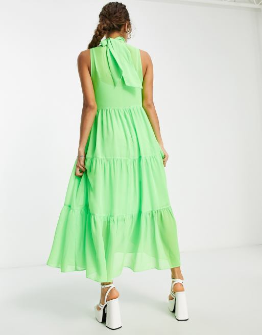 Vestido largo verde neón escalonado con cuello alto de ASOS DESIGN, 2 de 4