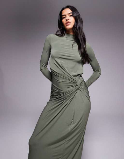 Vestido largo verde oliva con cuello alto exclusivo de Daska , 2 de 4