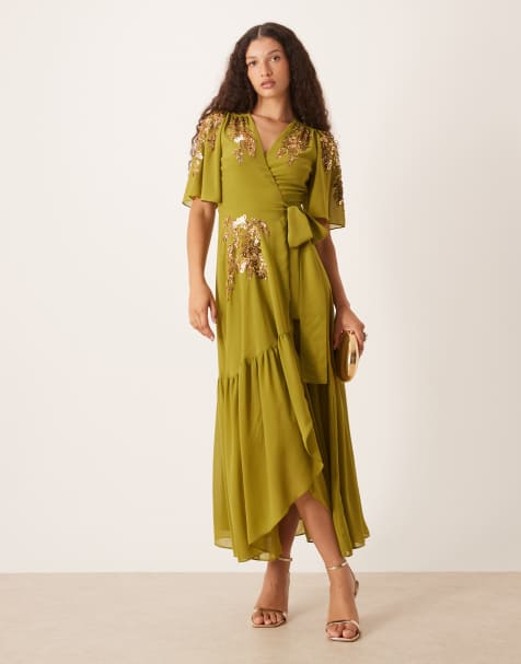 Vestido largo verde oliva con parte delantera cruzada y abalorios de Hope & Ivy - view 1