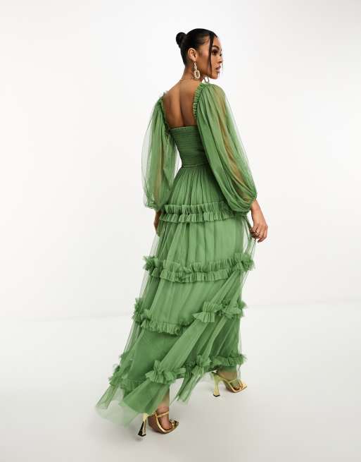 Vestido largo verde oliva con volantes de mangas transparentes de Lace & Beads, 2 de 4