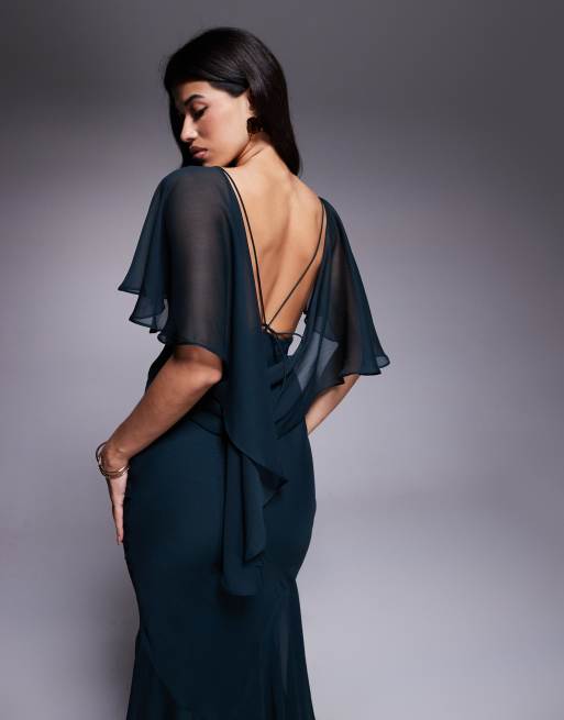 Vestido largo verde oscuro con cuello desbocado y bajo de volantes de ASOS DESIGN, 2 de 4