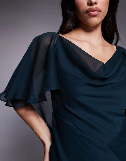 Vestido largo verde oscuro con cuello desbocado y bajo de volantes de ASOS DESIGN, 4 de 4