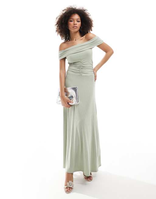 Vestido largo verde salvia fruncido con escote Bardot de ASOS DESIGN