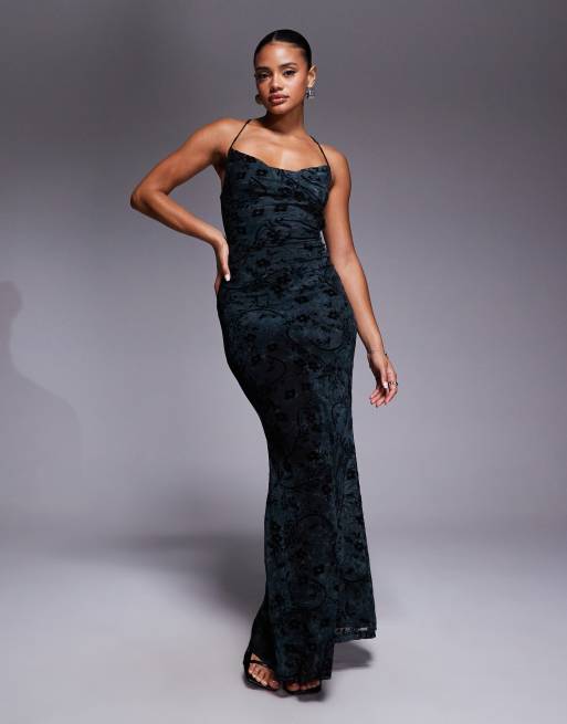 Vestido largo verde y negro de tirantes con estampado floral y cuello desbocado de malla Giorgiana de Princess Polly