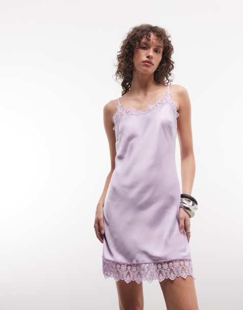 Vestido lencero corto lila de satén con detalle de encaje de Monki - view 1