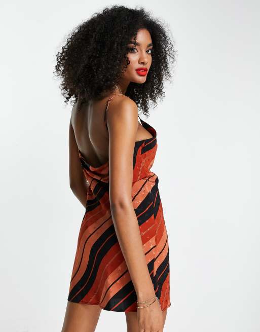Vestido corto lencero top
