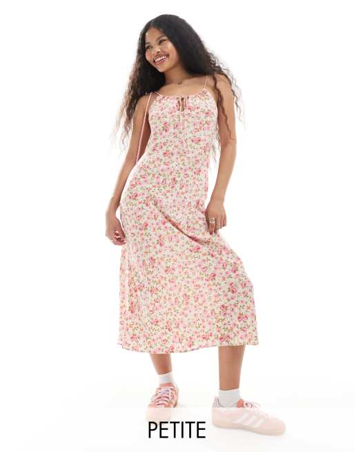 Vestido lencero largo multicolor de corte al bies con estampado floral y lazada delantera de Miss Selfridge Petite