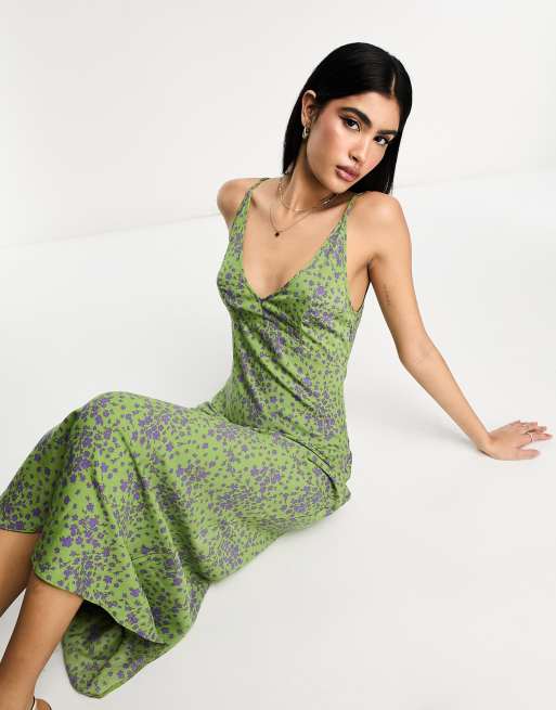 Vestido verde y copas altas con estampado de florecitas de ASOS DESIGN | ASOS