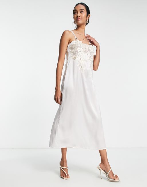 Vestido lencero midi azul con insertos de encaje de satén de Topshop, 4 de 4