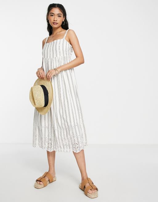 Vestido lencero midi color crema a rayas de corte amplio con diseño bordado de River Island
