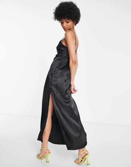 Vestido lencero negro de tirantes de satén de Urban Threads Tall, 2 de 4