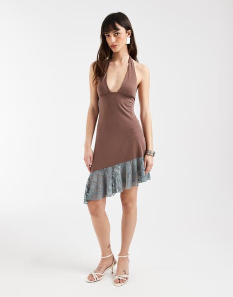 Vestido marrón asimétrico con cuello halter y diseño de paneles de encaje Sanaya de Motel - view 1