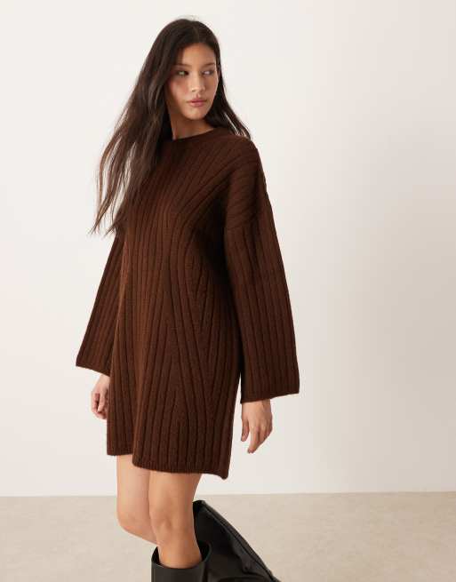 Vestido marrón chocolate estilo jersey con cuello redondo de punto acanalado de ASOS DESIGN, 2 de 4