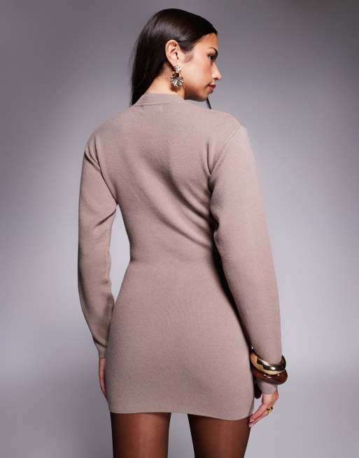 Vestido marrón moca de estilo jersey con mangas cocoon de punto estructurado de Aria Cove, 4 de 4