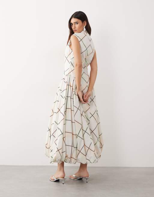Vestido midi a cuadros suaves sin mangas con bajo abullonado de ARRANGE, 4 de 4