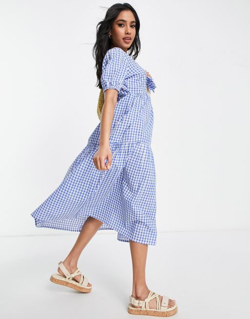 Vestido midi a cuadros vichy azules con lazada en la parte delantera de Influence Petite, 4 de 4